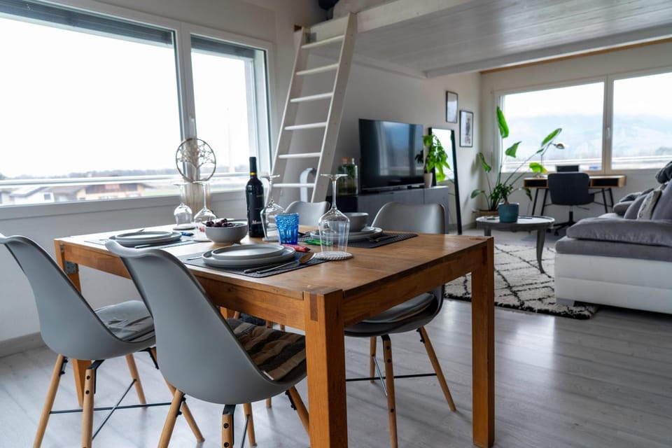 TV and multimedia, Dining area