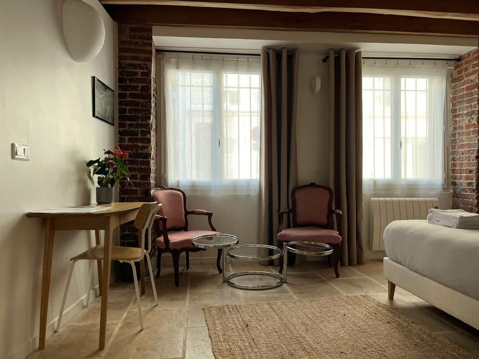 Charming studio Apartment in Issy-les-Moulineaux