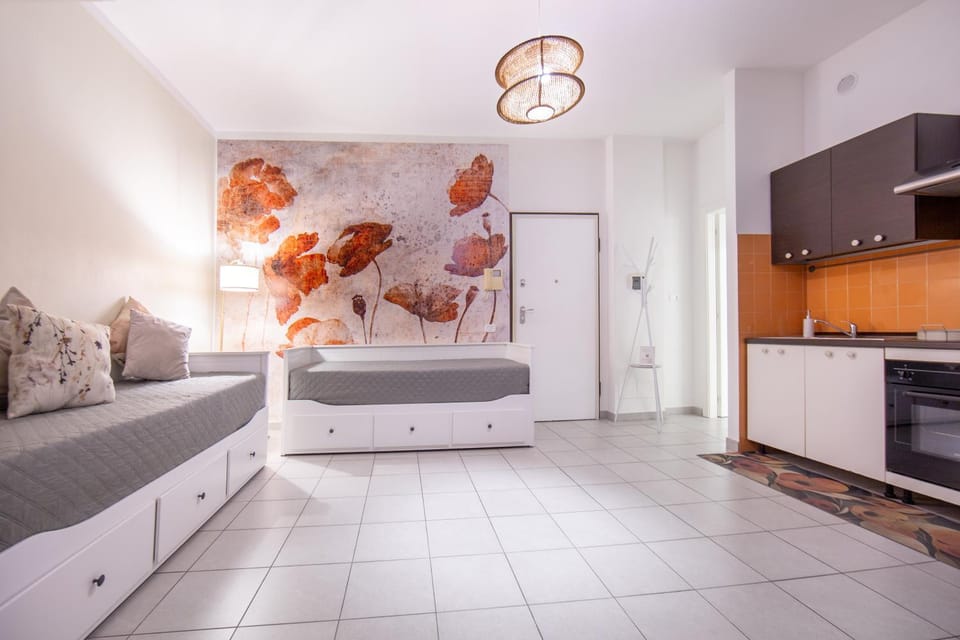 Bed, Kitchen or kitchenette, Living room, Photo of the whole room, Seating area, oven, pet friendly, stove