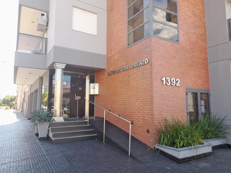 Property building, Facade/entrance, Day