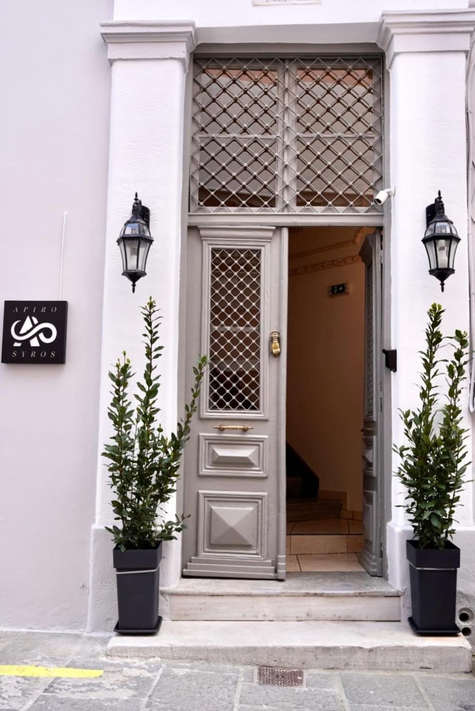Facade/entrance, Day