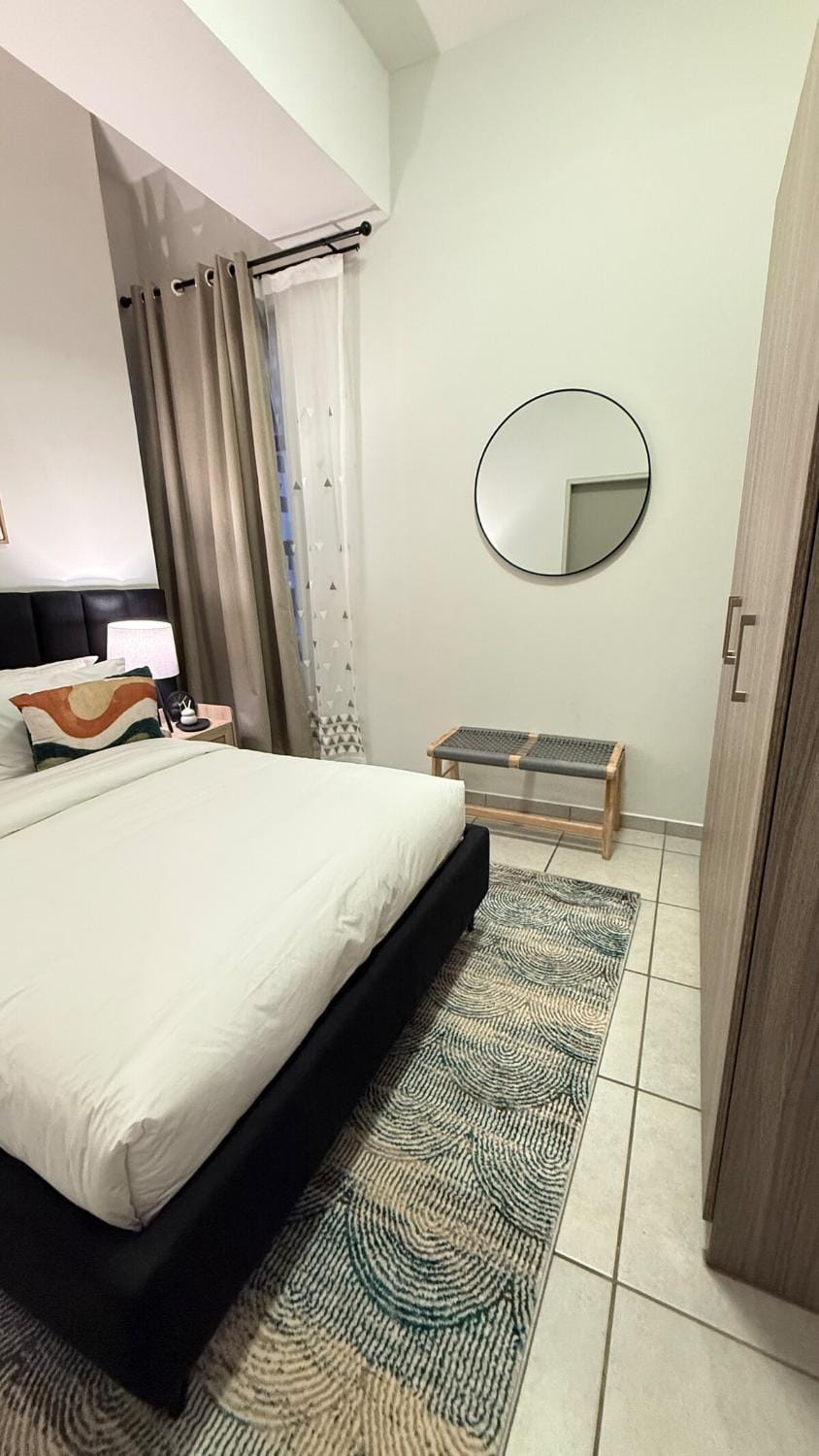 One bedroom Executive Apartment, Rosebank , Johannesburg Apartment in Johannesburg
