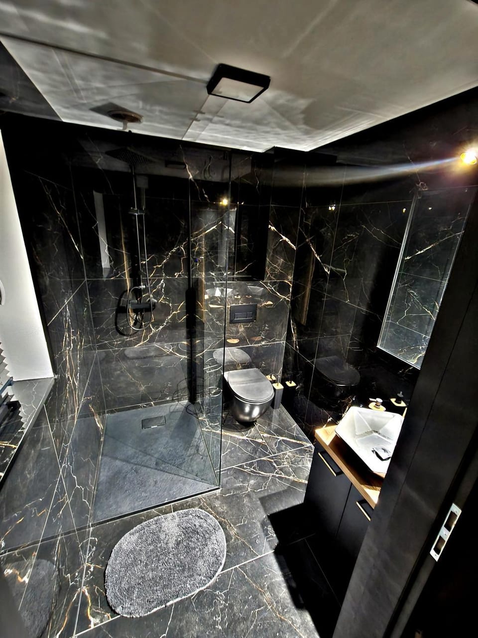 Apartamenty nad Kamiennym Potokiem 1 Apartment in Lower Silesian Voivodeship