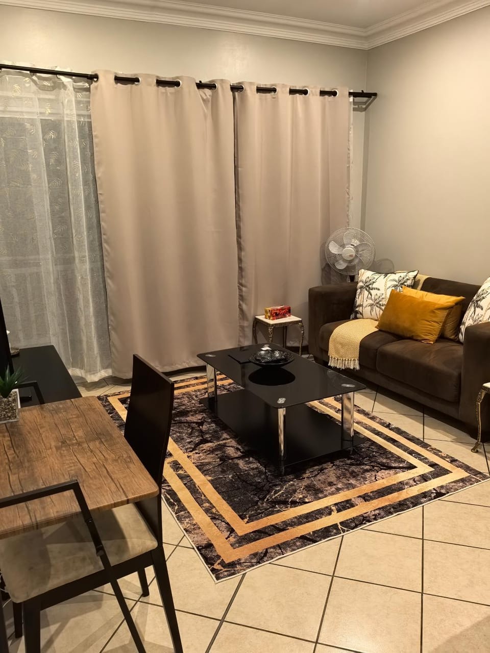 Your Perfect Escape with Breathtaking Lake Views Apartment in Pretoria