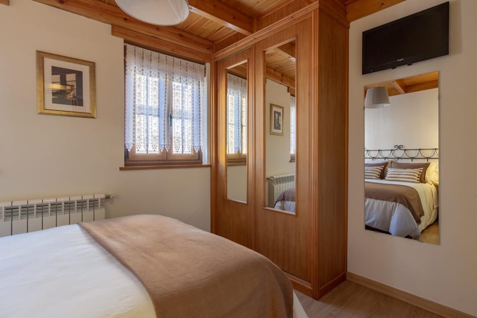 Bed, Bedroom, wardrobe