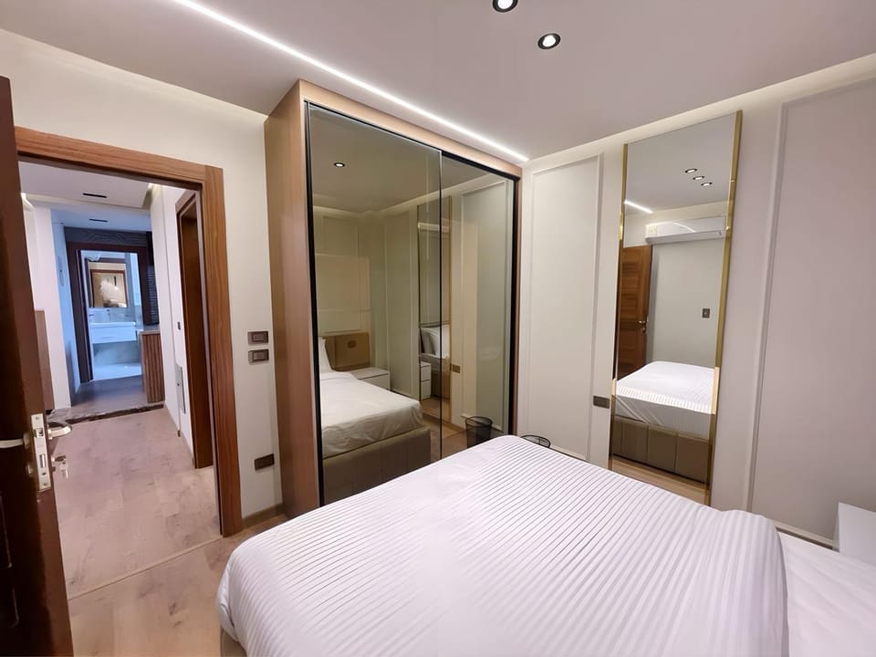 Bed, Photo of the whole room, Bedroom, wardrobe