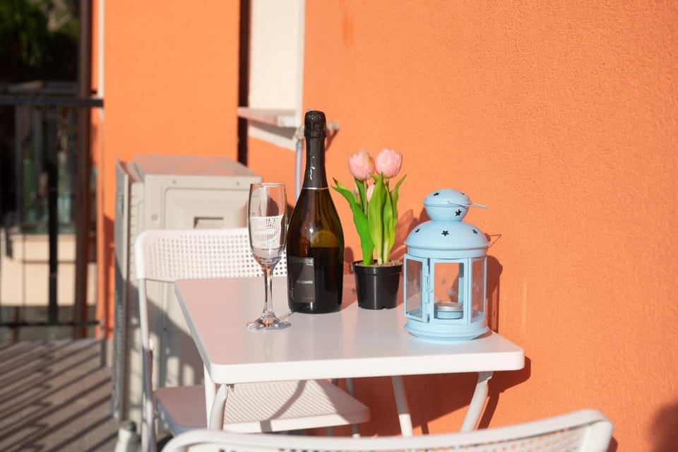 Property building, Balcony/Terrace