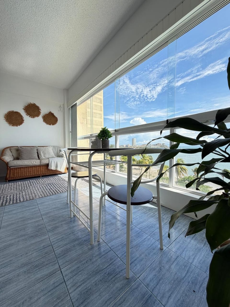 Natural landscape, View (from property/room), Balcony/Terrace, Living room, Seating area