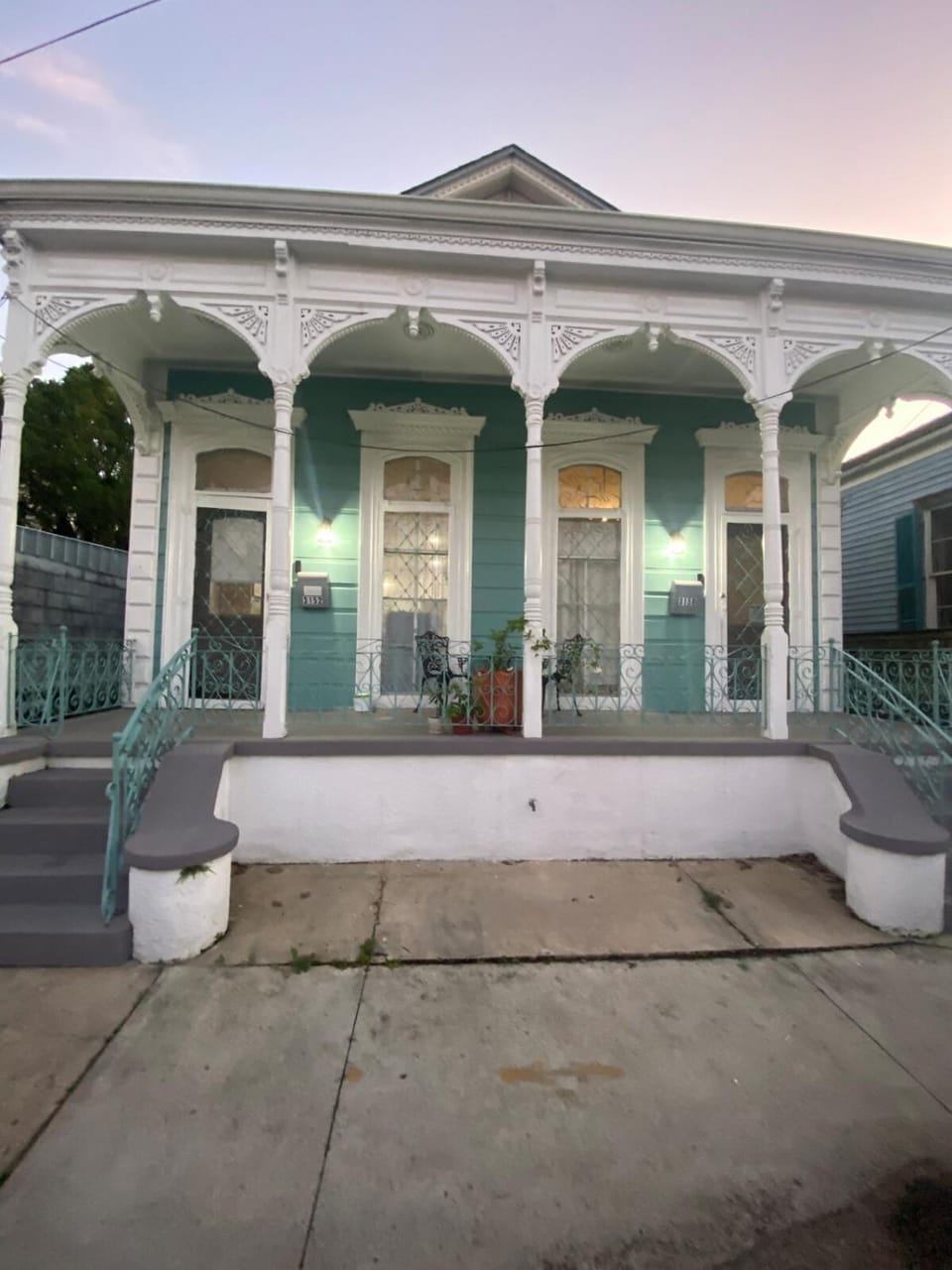 Facade/entrance