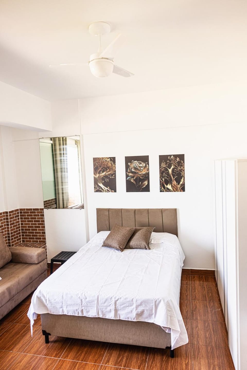 Bed, Photo of the whole room
