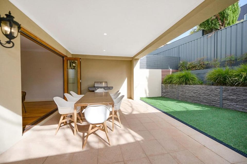 Aria House - Henley Beach - Family Holiday Beachside BBQ House in Adelaide
