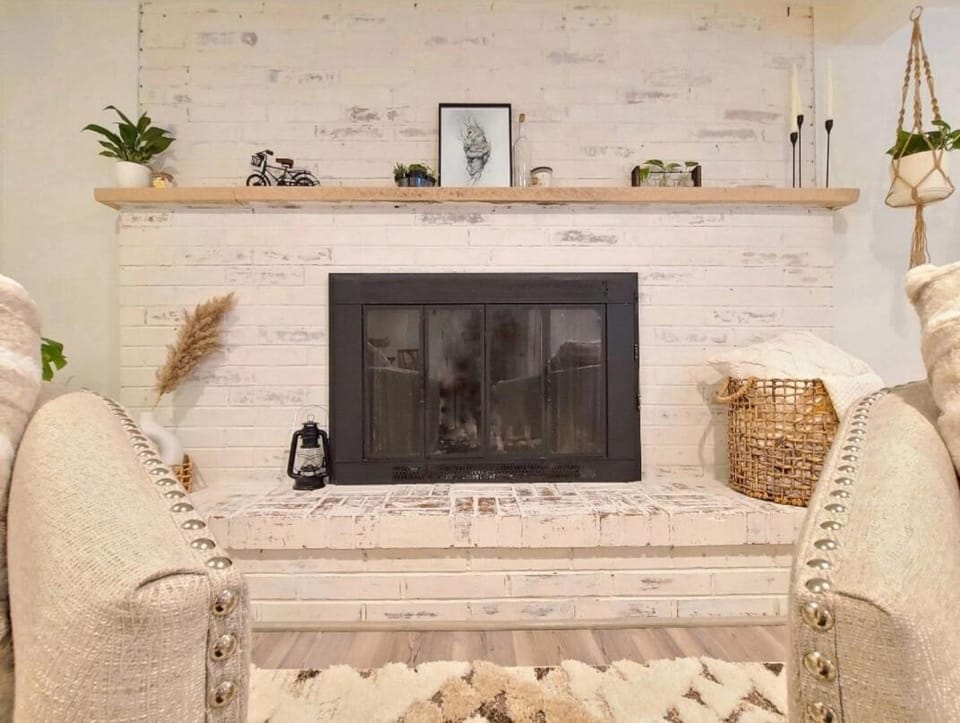 Living room, Decorative detail, Seating area