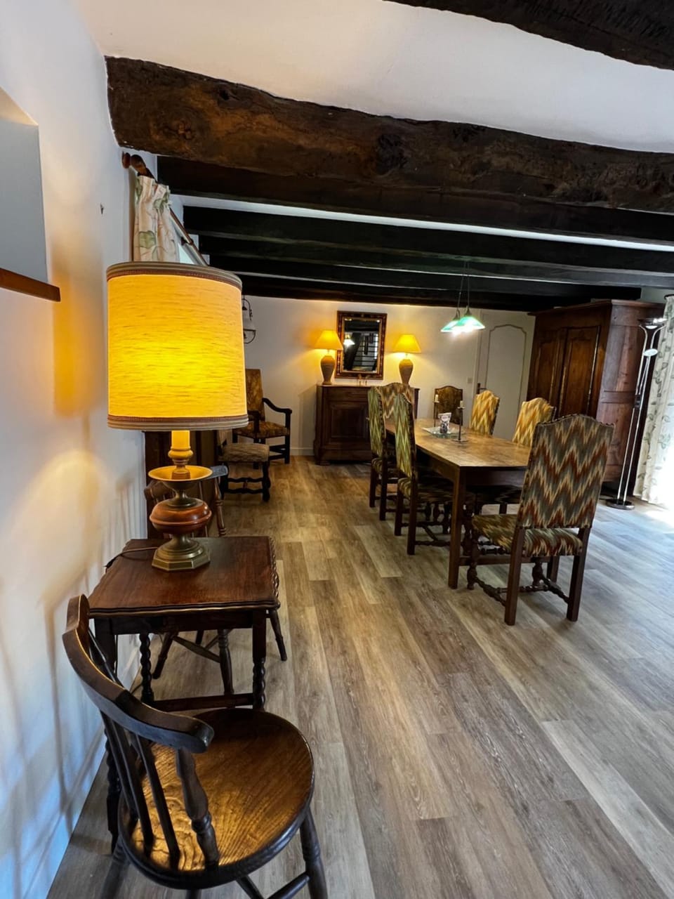 Living room, Seating area, Dining area