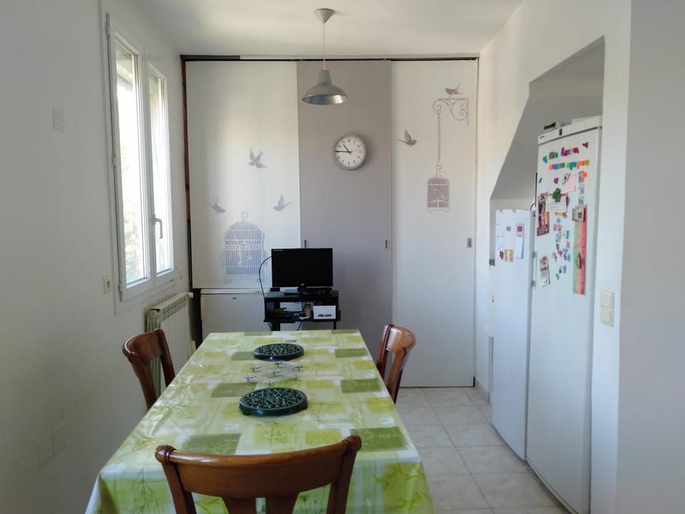 Kitchen or kitchenette, Living room, Dining area
