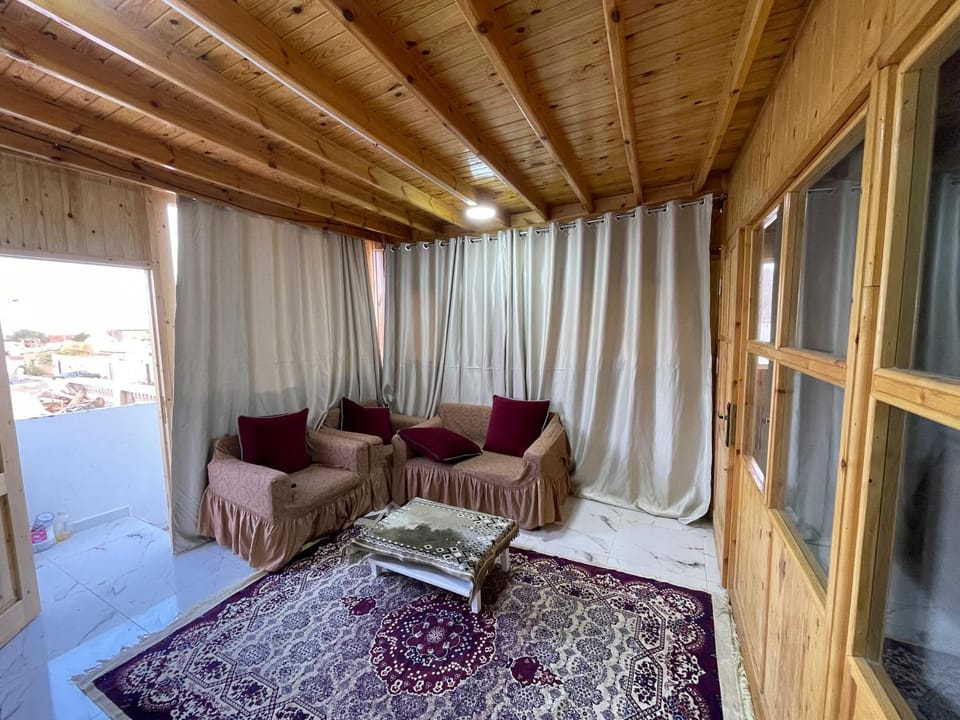 Living room, Photo of the whole room, Seating area