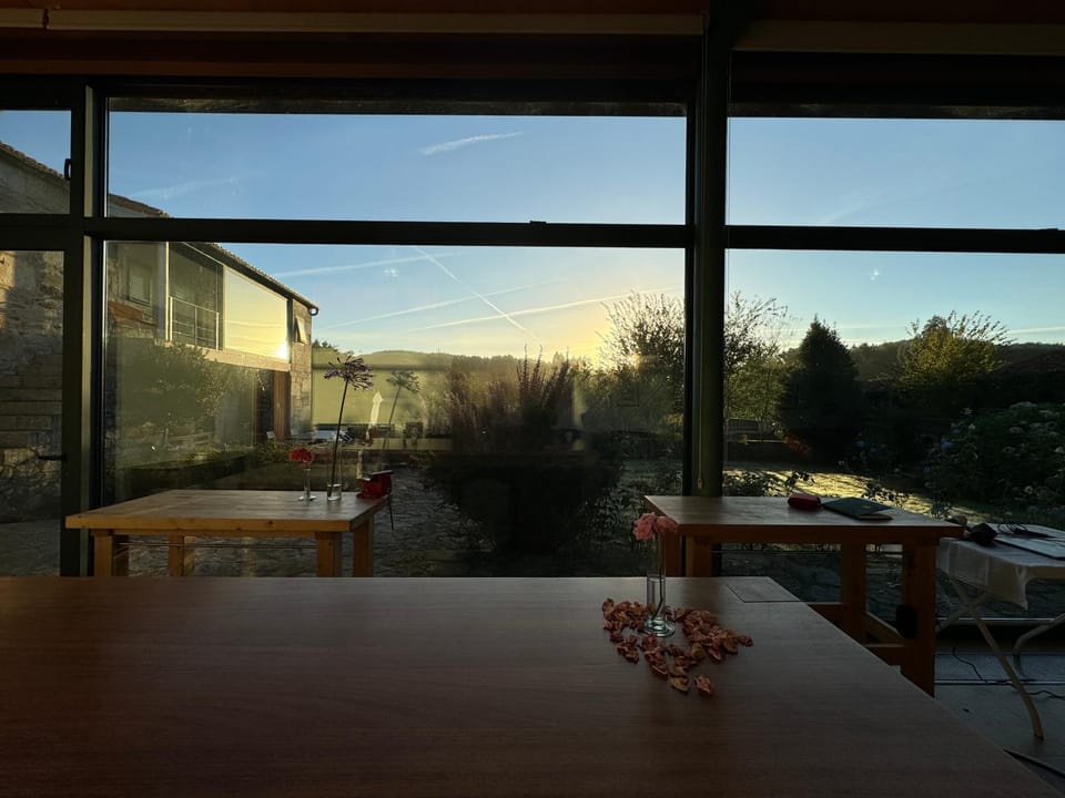 Natural landscape, Balcony/Terrace, Dining area