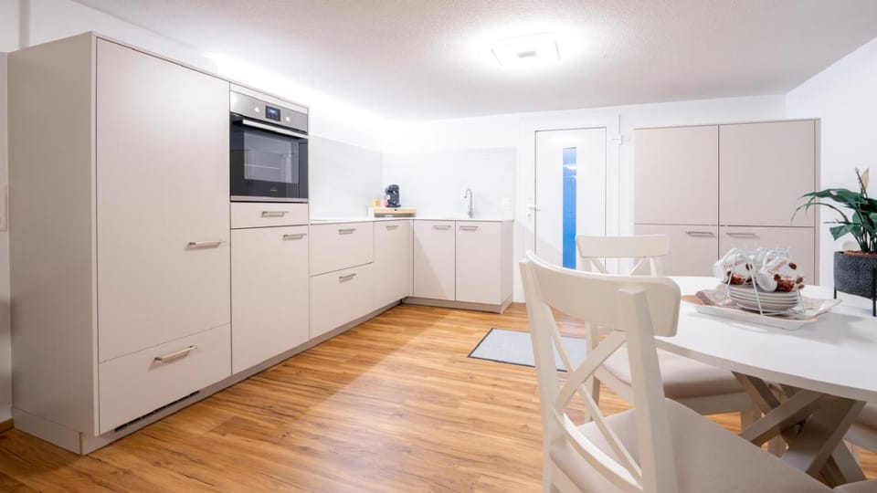 Thunersee Retreat Apartment in Canton of Bern (Region)