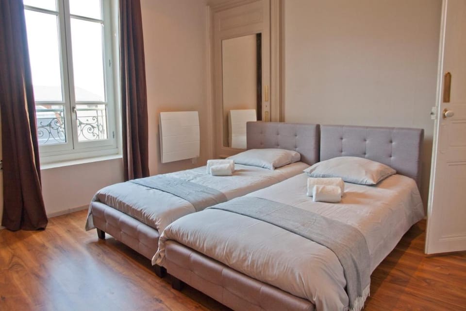 Charmant T3 ,100m2, centre ville, classé 3 étoiles Apartment in Aix-les-Bains
