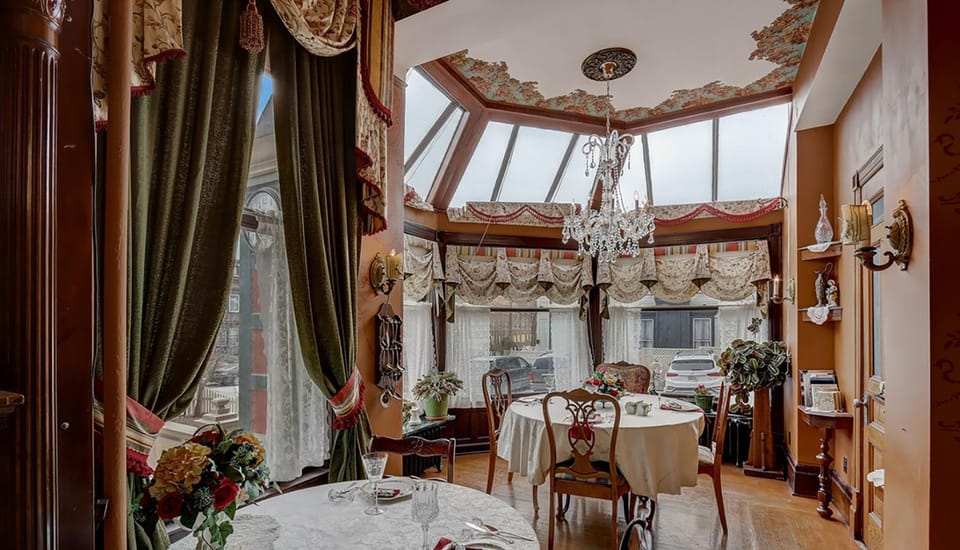 Dining area, Breakfast