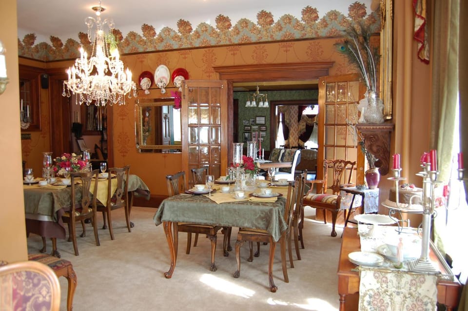 Dining area, Breakfast