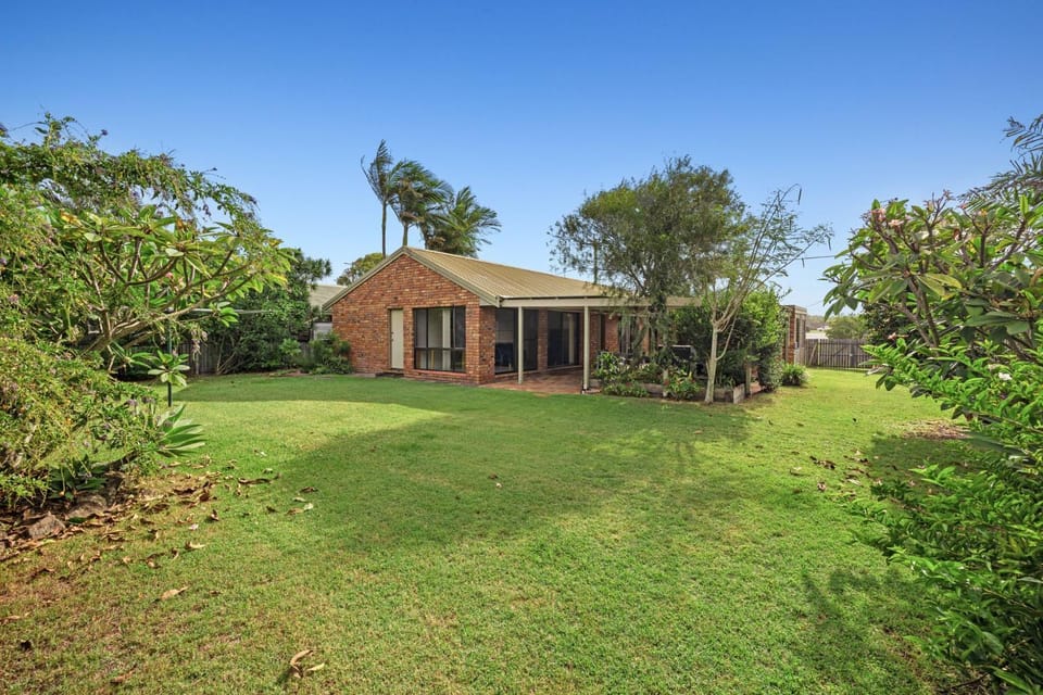 Property building, Spring, Day, Garden, Garden