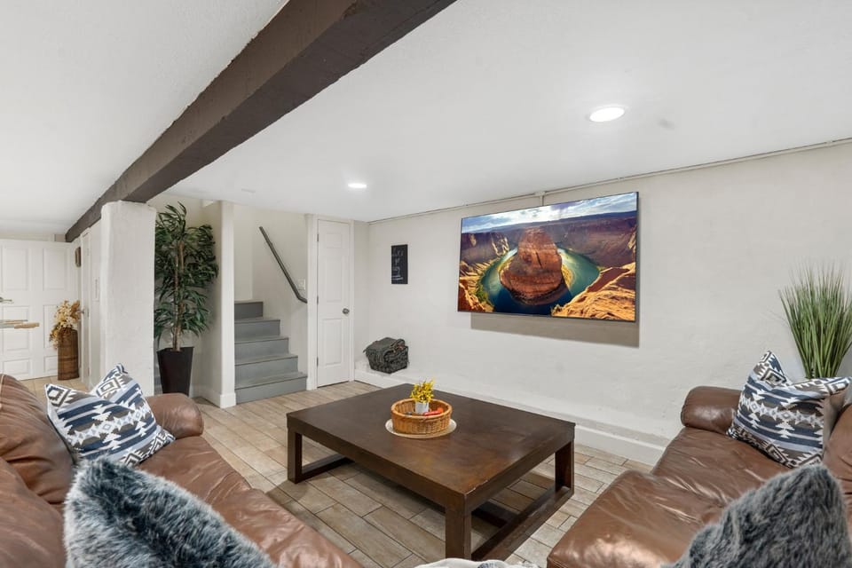 TV and multimedia, Living room, Seating area