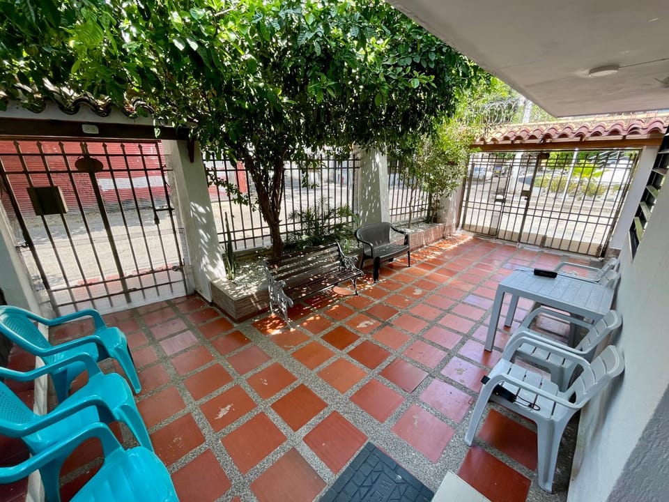 Patio, Day, Garden, Garden, Balcony/Terrace, Balcony/Terrace