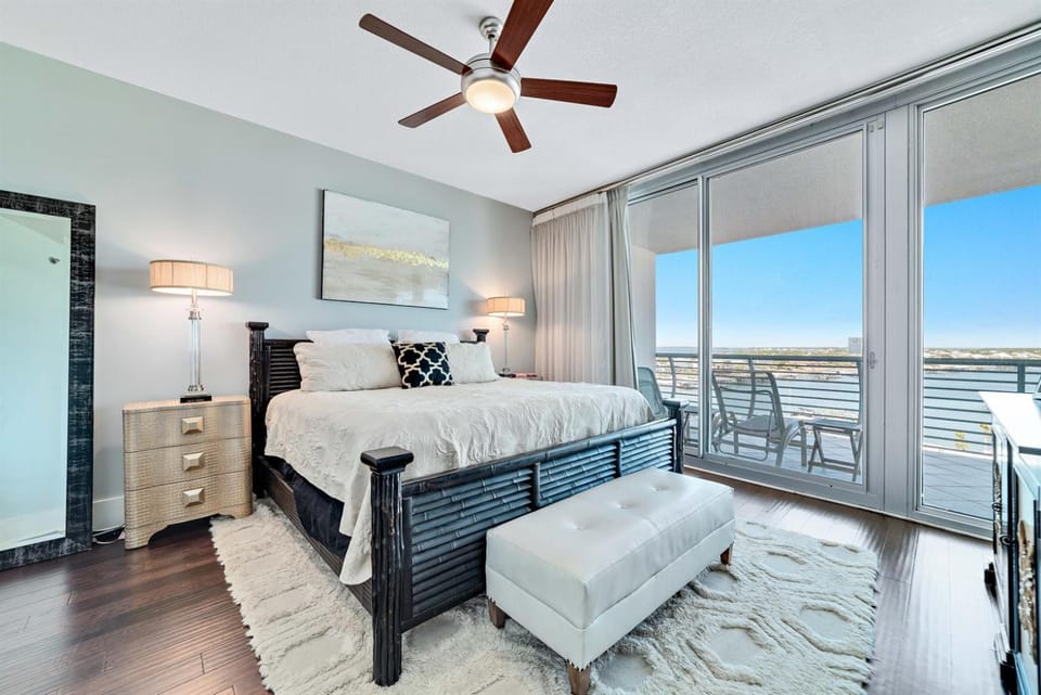 Bed, Balcony/Terrace, Bedroom