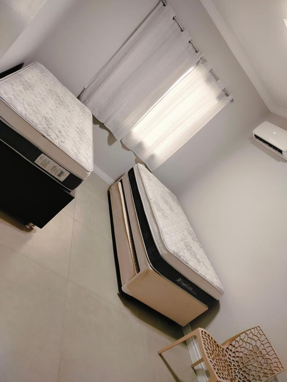 Apto reformado e mobiliado a 2 quadras praia Guaruja Enseada Apartment in State of São Paulo