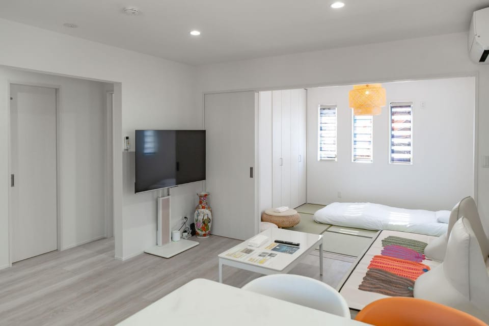 Communal lounge/ TV room, TV and multimedia, Living room, Photo of the whole room, Seating area, Evening entertainment