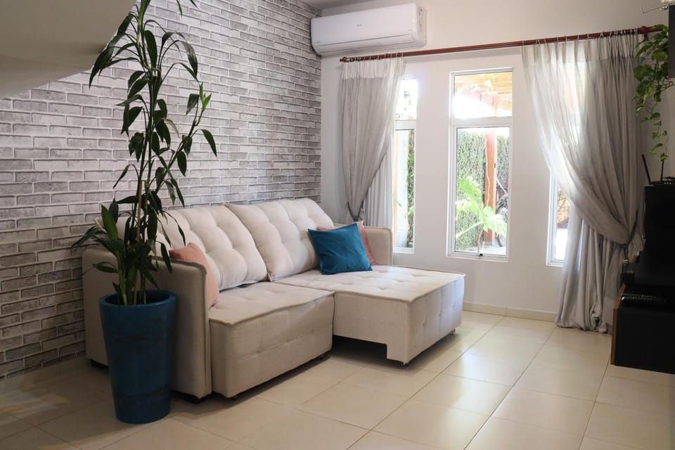Living room, Seating area, air conditioner