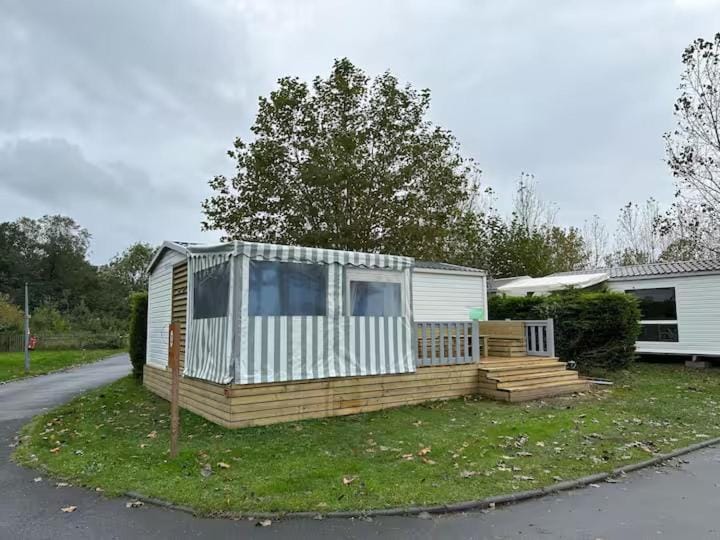 Mobil-home 5 personnes Campground/ 
RV Resort in Normandy