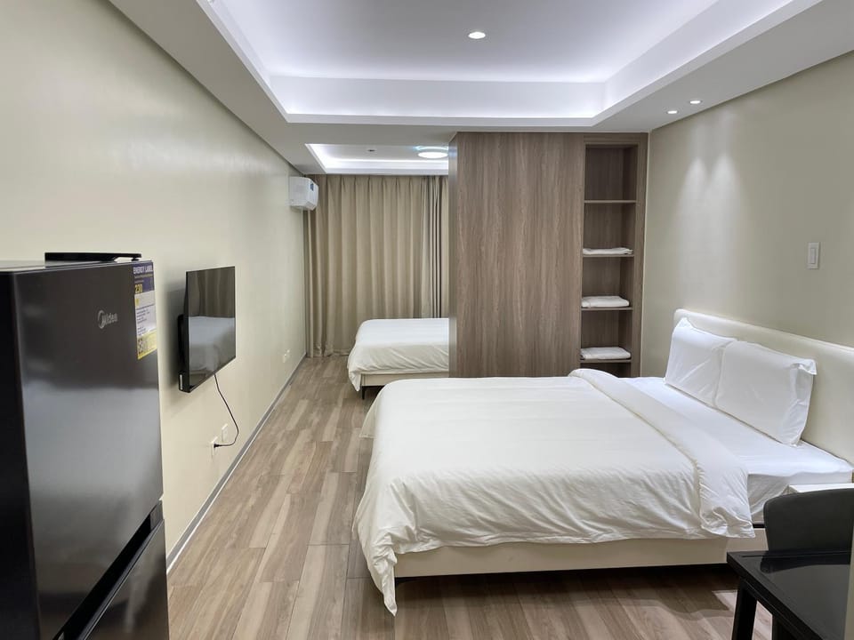 Bed, TV and multimedia, Photo of the whole room, Bedroom, air conditioner