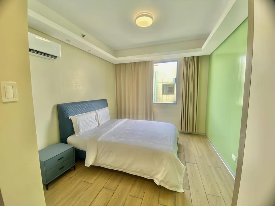 Bed, Photo of the whole room, Bedroom, air conditioner