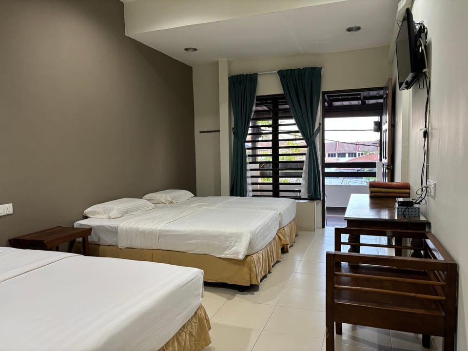 Bed, TV and multimedia, Photo of the whole room