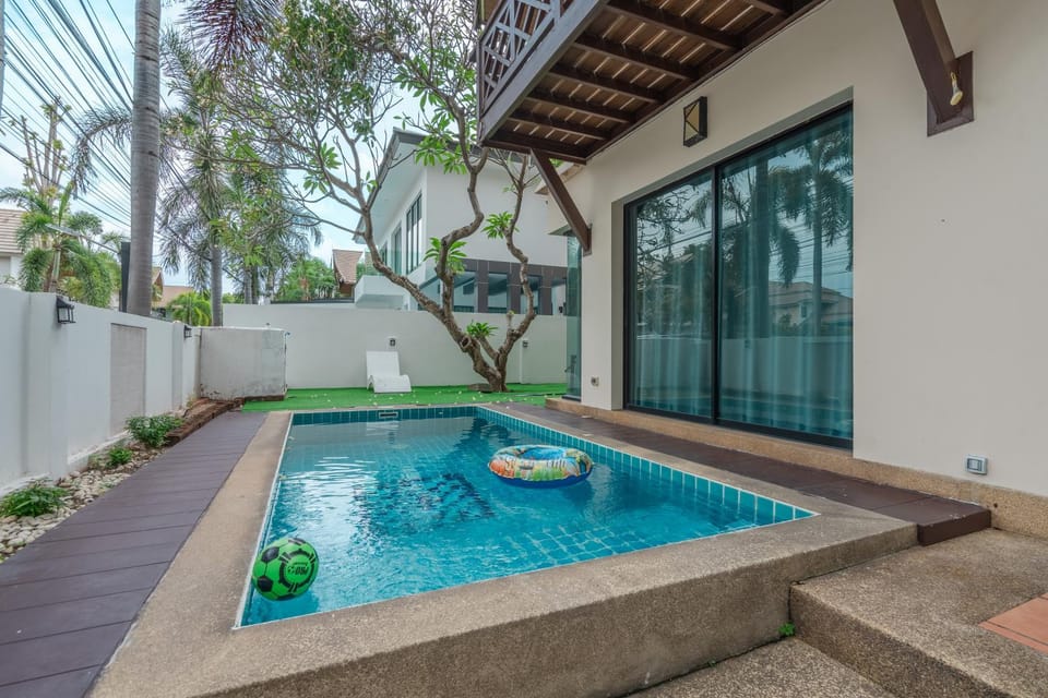 Thai Mei 3B near Hollywood Villa in Pattaya City