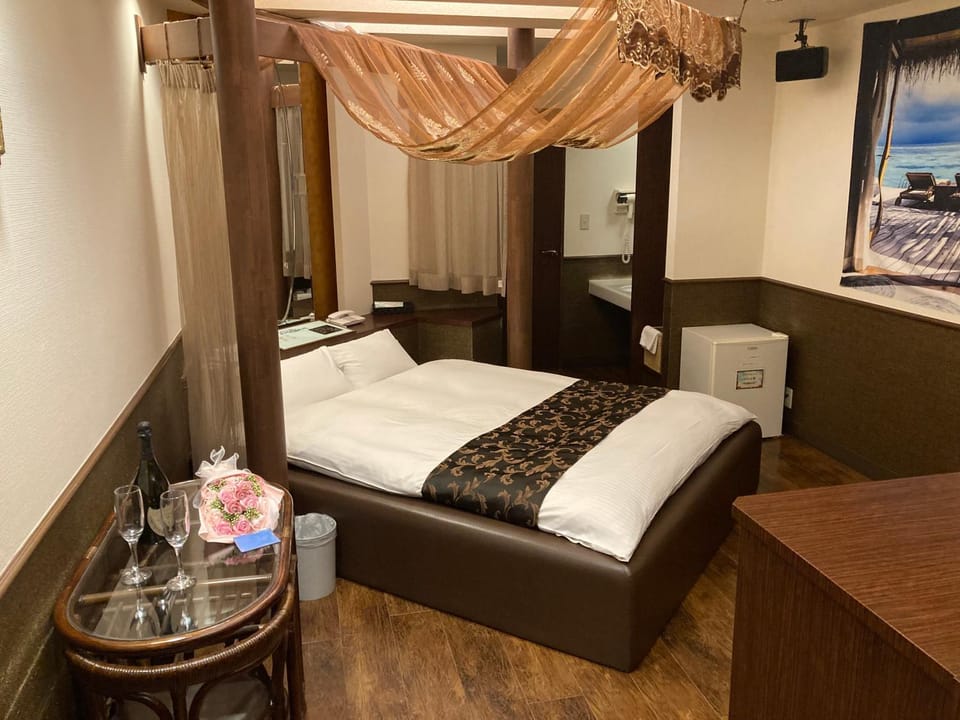 Property building, Photo of the whole room