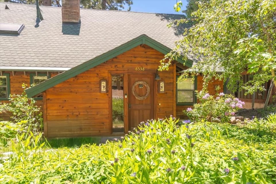 JJs Lakeview Chalet House in Tahoe Vista