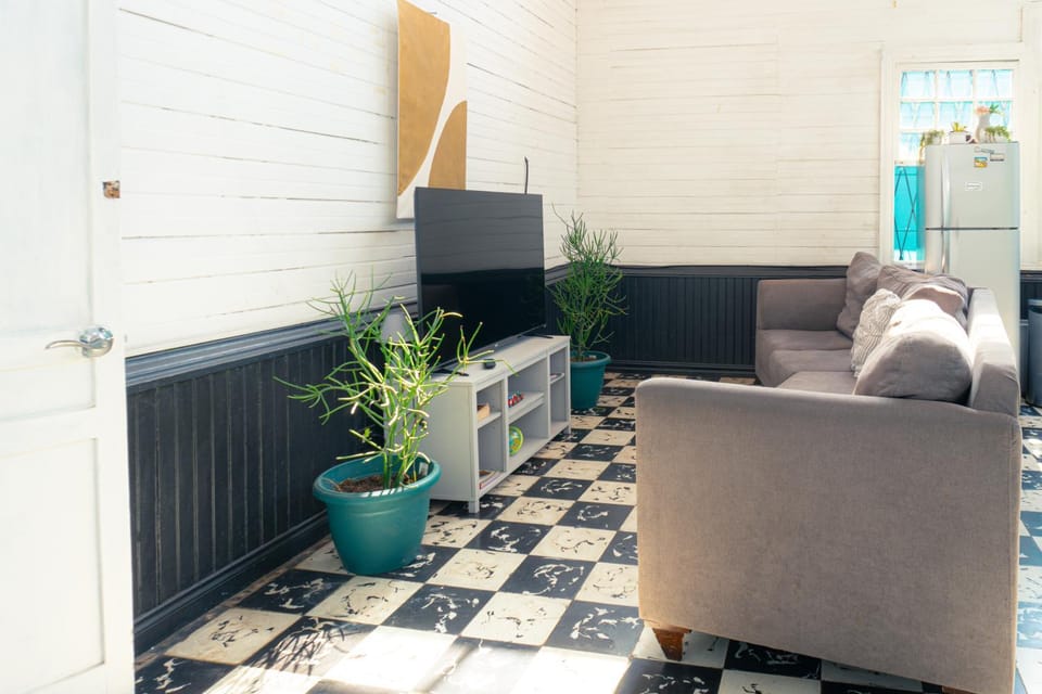 Communal lounge/ TV room