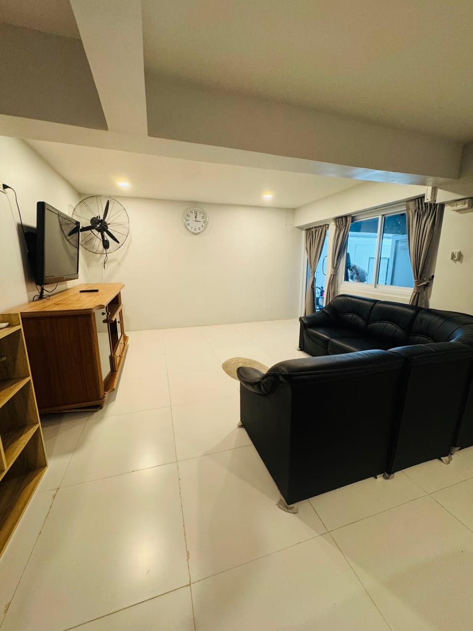 Living room, Diving