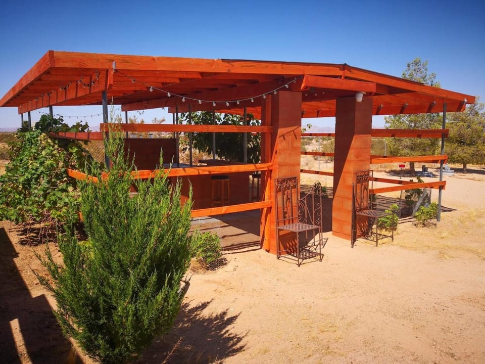 Lounge or bar