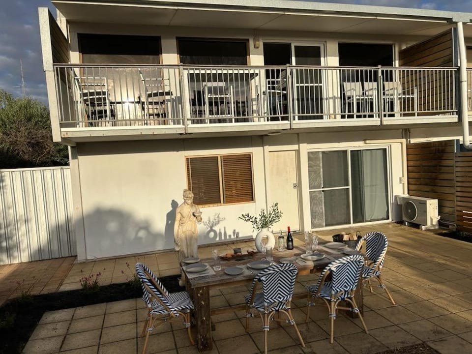 Property building, Patio