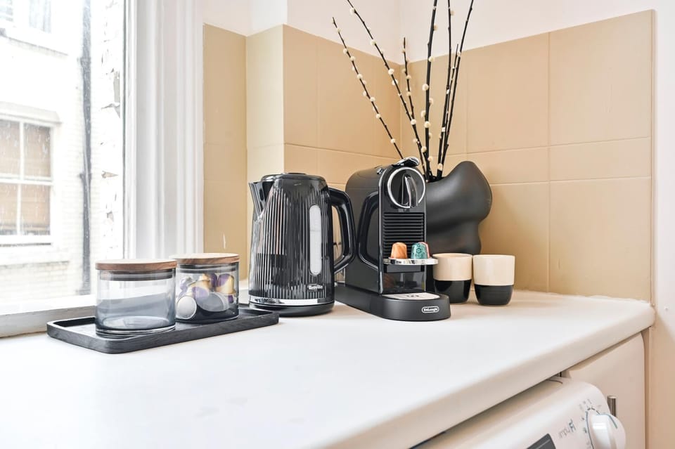 Coffee/tea facilities, Kitchen or kitchenette