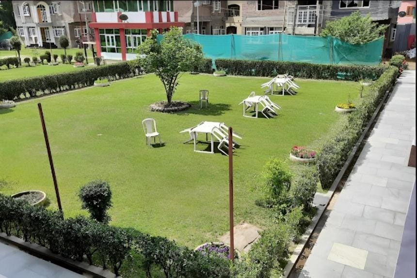 Spring, Day, Natural landscape, Garden, Garden view