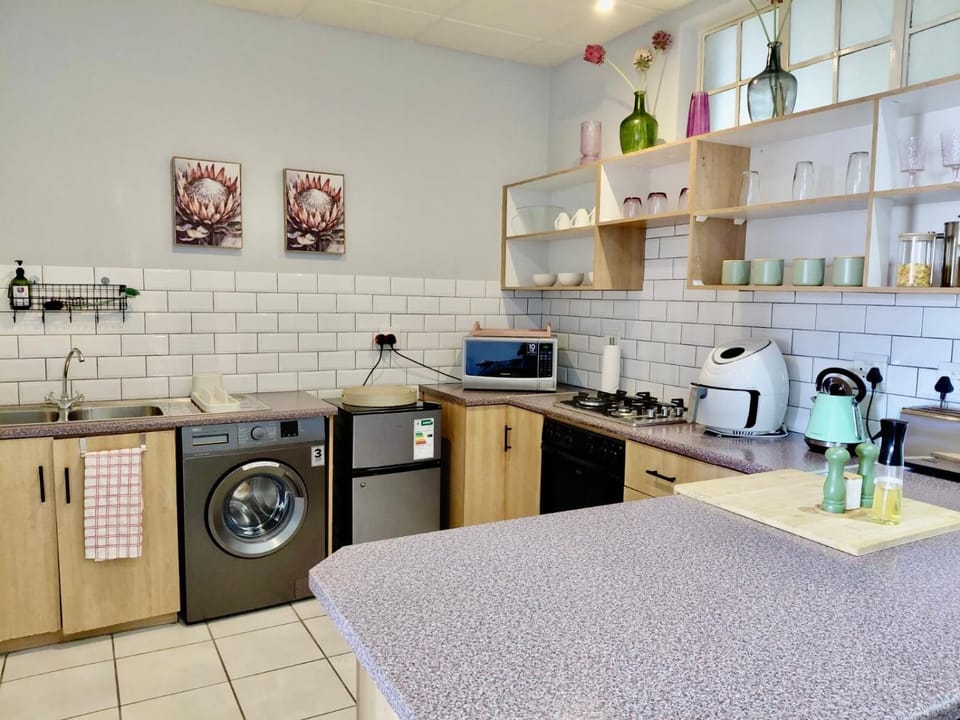 oven, stove, washing machine, kitchen