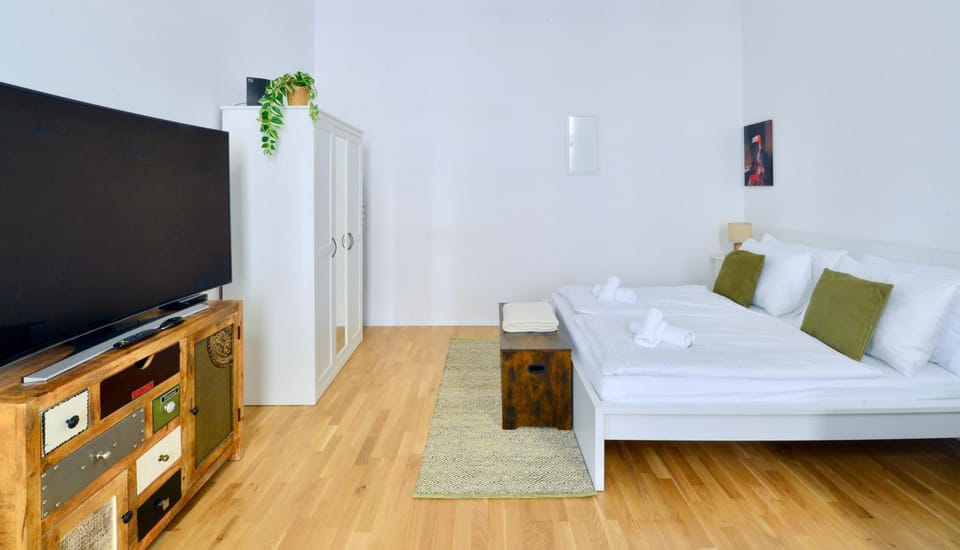 TV and multimedia, Bedroom