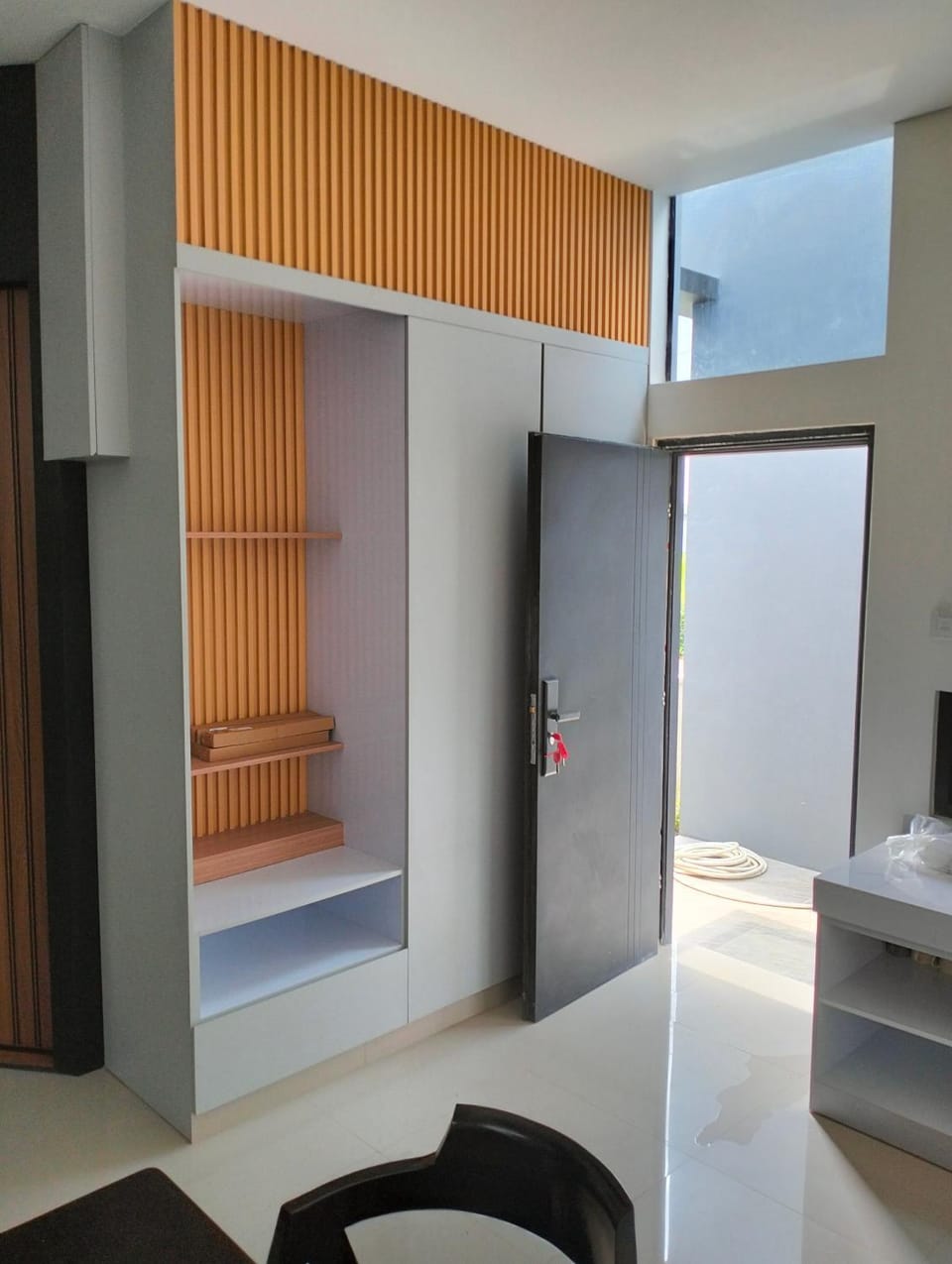 wardrobe