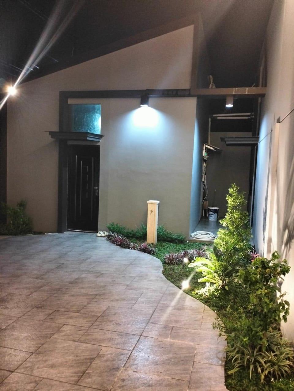 Facade/entrance
