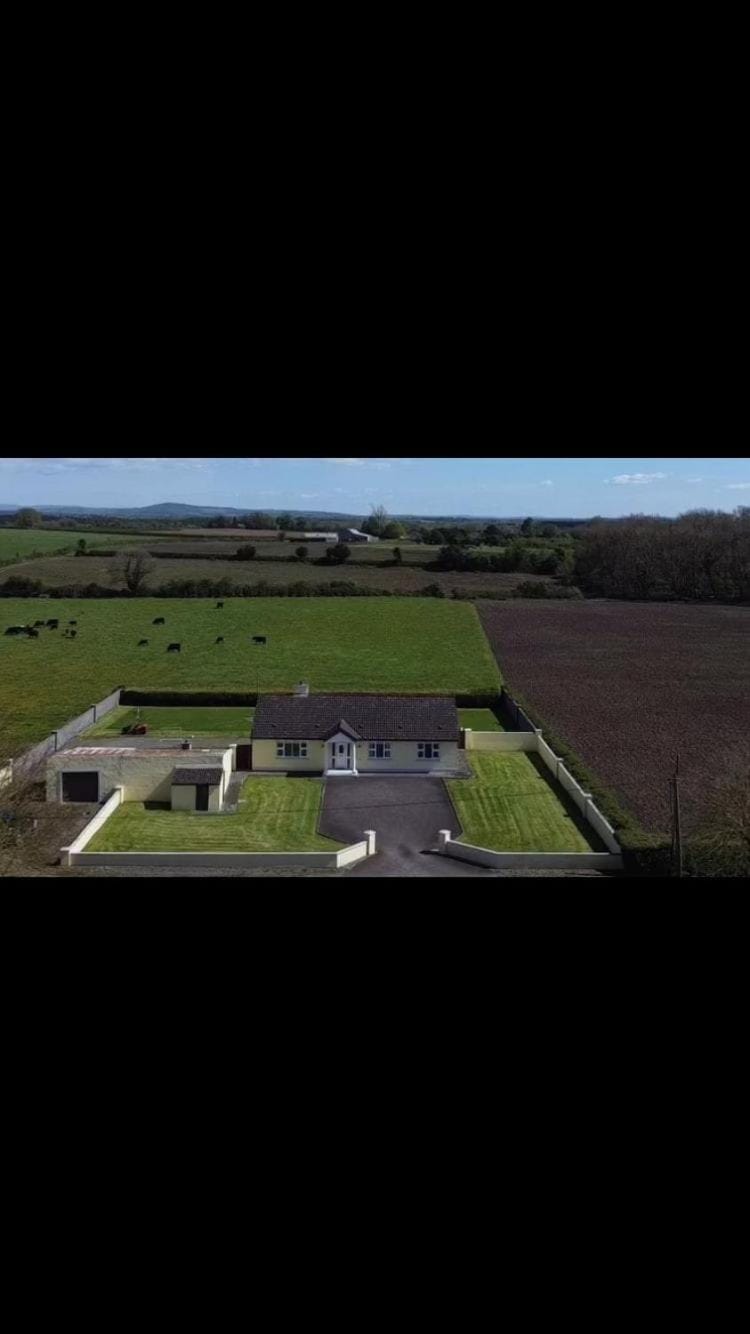 Hillgrove, Borrisokane House in Co. Tipperary, Ireland