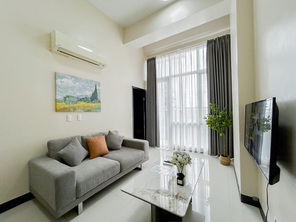 High Ceiling 1BR OPR #7 Apartment in Lapu-Lapu City